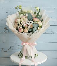 Букет цветов из:  Розы и Лизиантусы в Осе Иркутской области