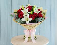 Букет цветов из:  Лилии и Розы в Осе Иркутской области