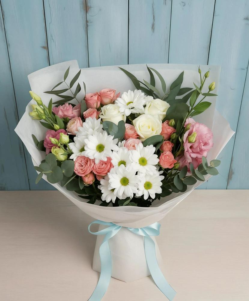 Букет цветов из: Розы, Лизиантусы и Хризантемы в Осе Иркутской области