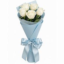 Букет 5 Белых роз Проуд в Осе Иркутской области