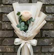 Букет цветов из:  Розы в Осе Иркутской области