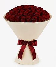 Букет 101 Бордовая роза Блэк Бакарра в Осе Иркутской области