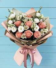 Букет цветов из:  Розы, Альстромерии и Лизиантусы в Осе Иркутской области