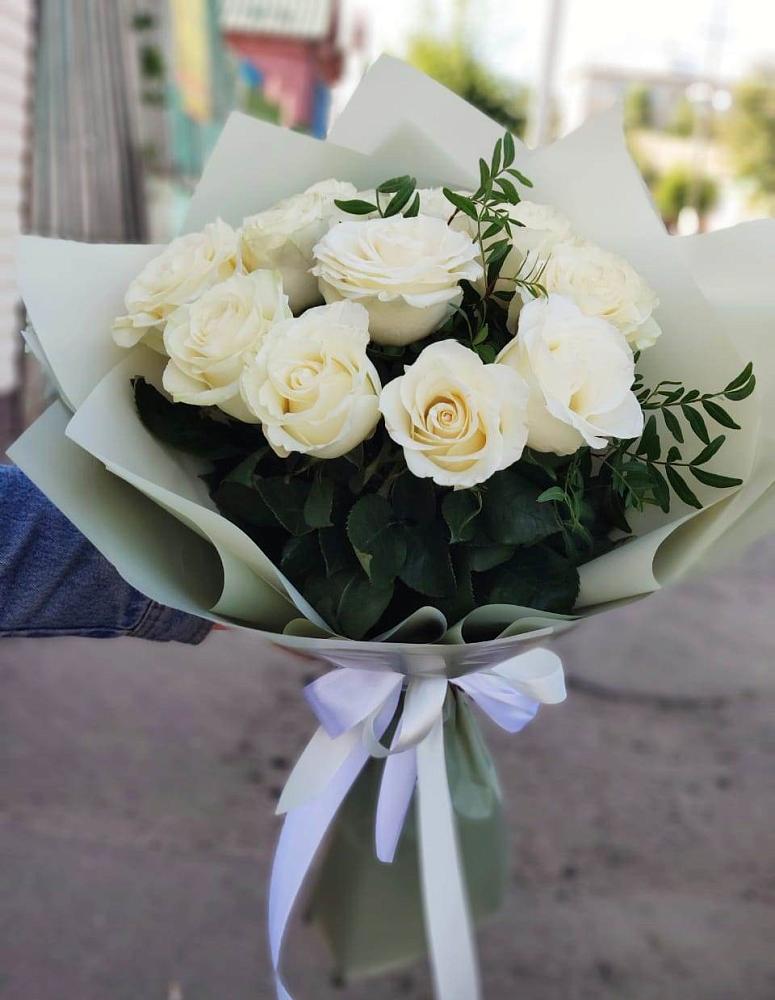 Букет Белые розы Проуд в Осе Иркутской области