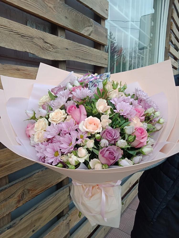 Букет цветов из: Розы и Хризантемы в Осе Иркутской области