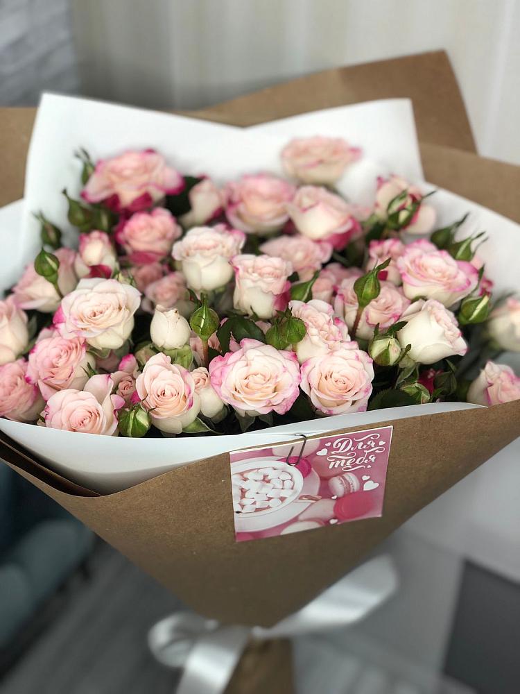 Букет цветов из: Розы в Осе Иркутской области