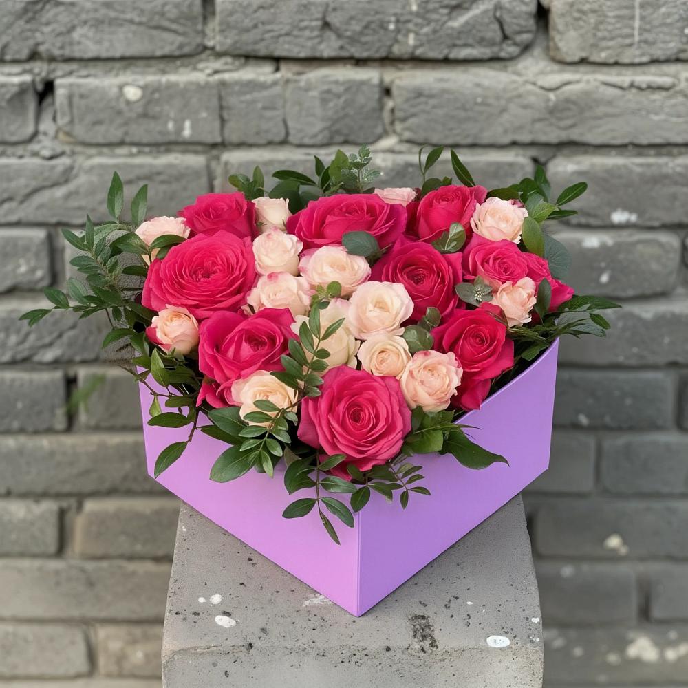 Цветочная композиция из Розы в коробке в Осе Иркутской области