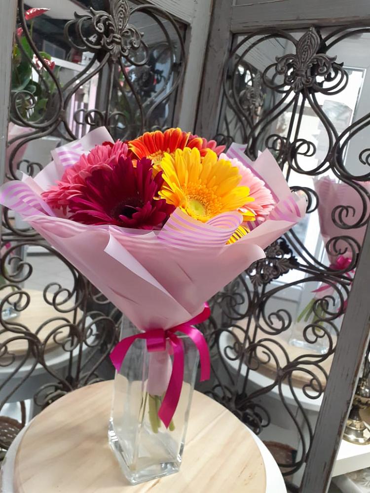 Букет цветов из: Герберы в Осе Иркутской области