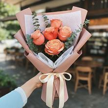 Букет цветов из:  Розы в Осе Иркутской области