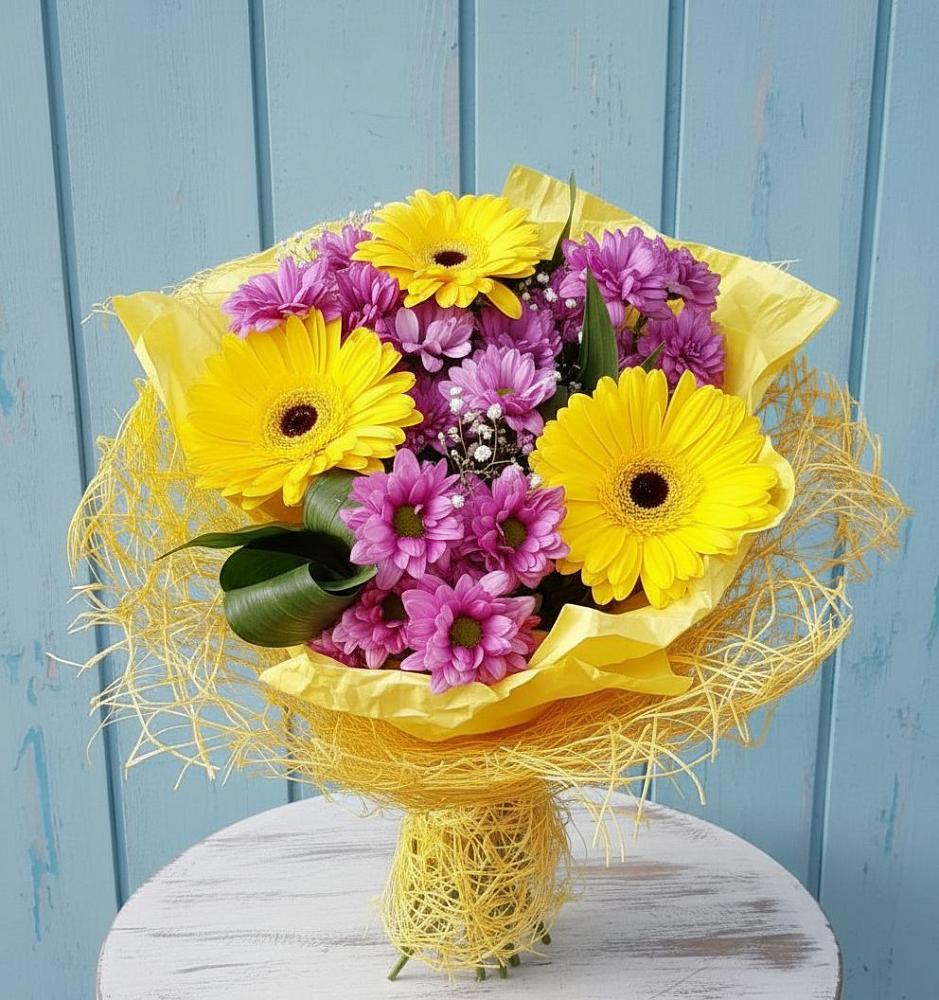 Букет цветов из: Хризантемы и Герберы в Осе Иркутской области
