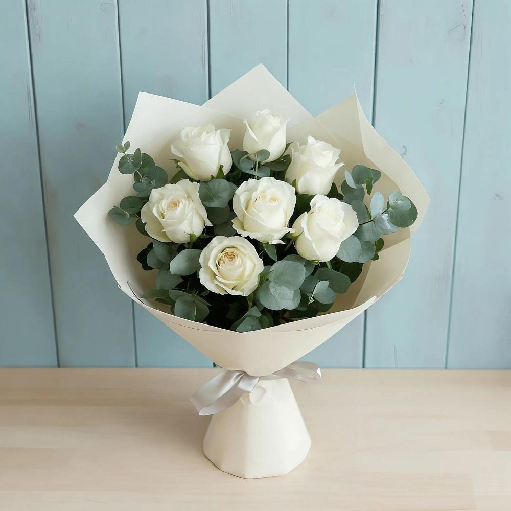Букет Белые розы в Эвкалипте в Осе Иркутской области