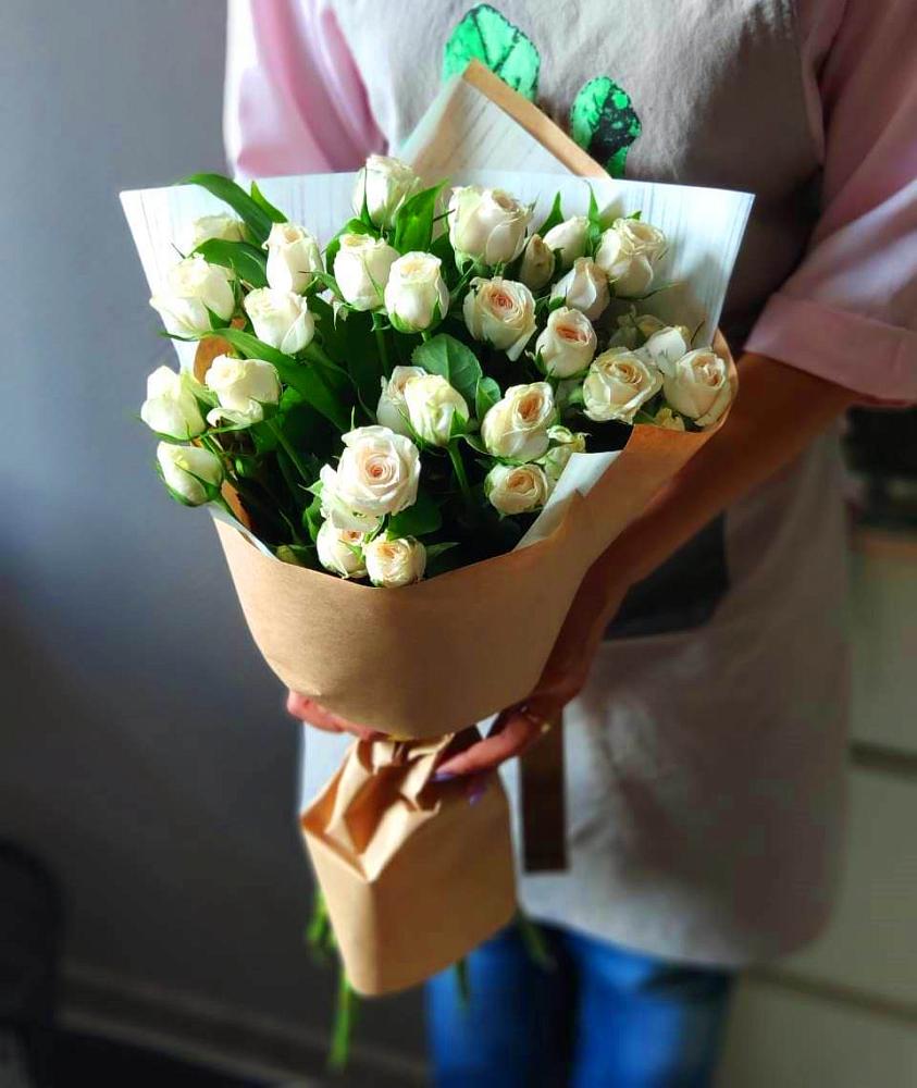 Букет цветов из: Розы в Осе Иркутской области
