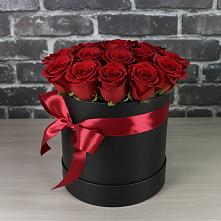 Цветочная композиция из Розы в шляпной коробке в Осе Иркутской области