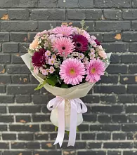 Букет цветов из:  Герберы и Хризантемы в Осе Иркутской области