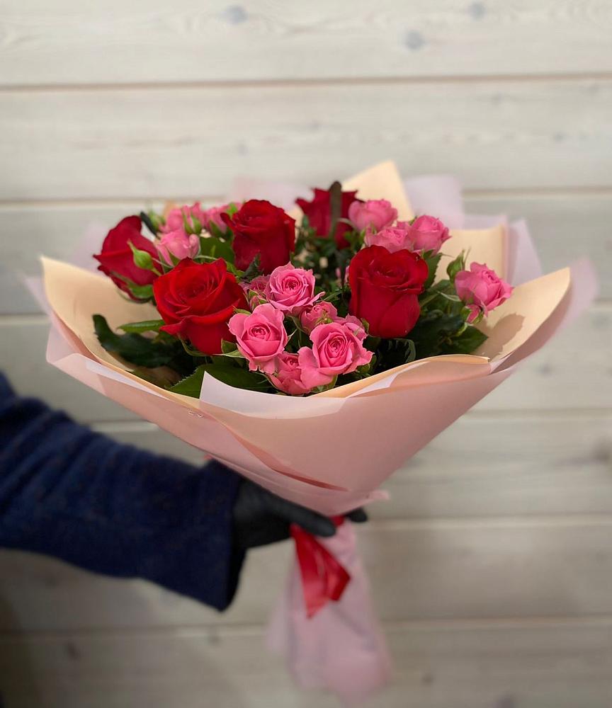 Букет цветов из: Розы в Осе Иркутской области