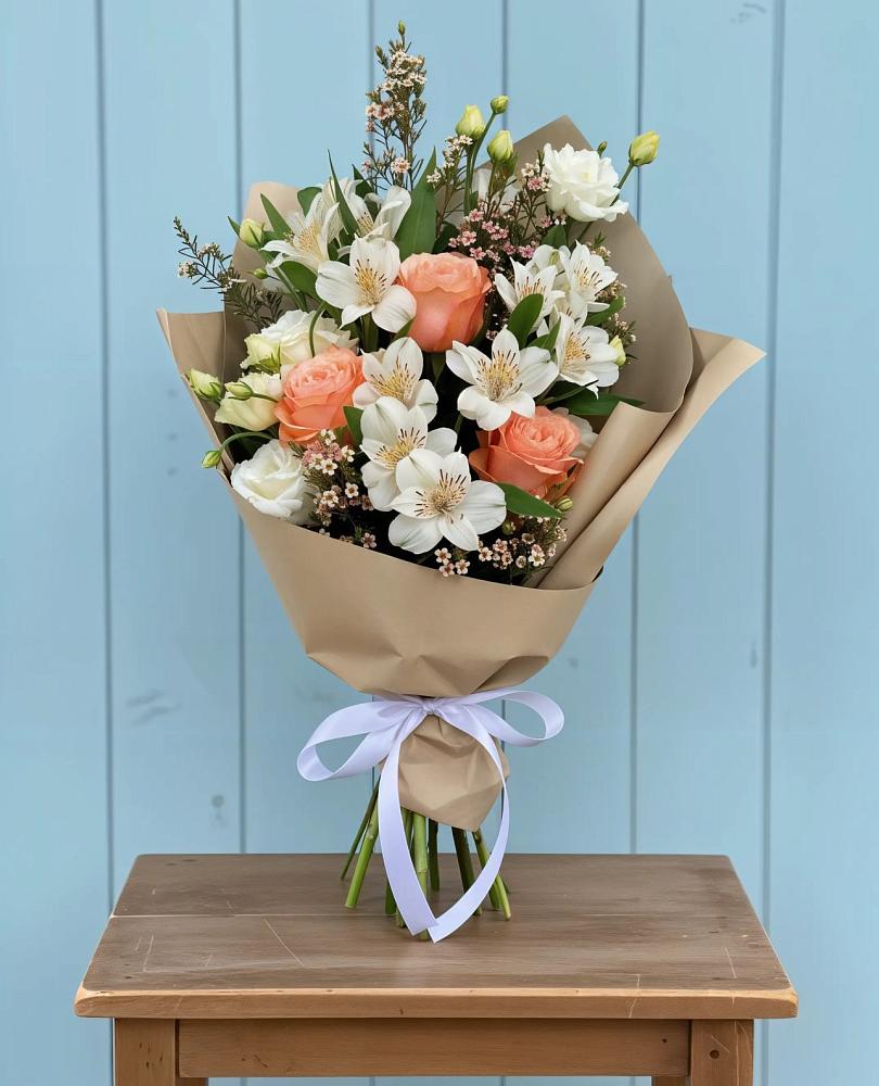 Букет цветов из: Альстромерии, Лизиантусы, Розы и Хризантемы в Осе Иркутской области