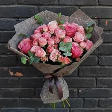 Букет цветов из:  Розы в Осе Иркутской области